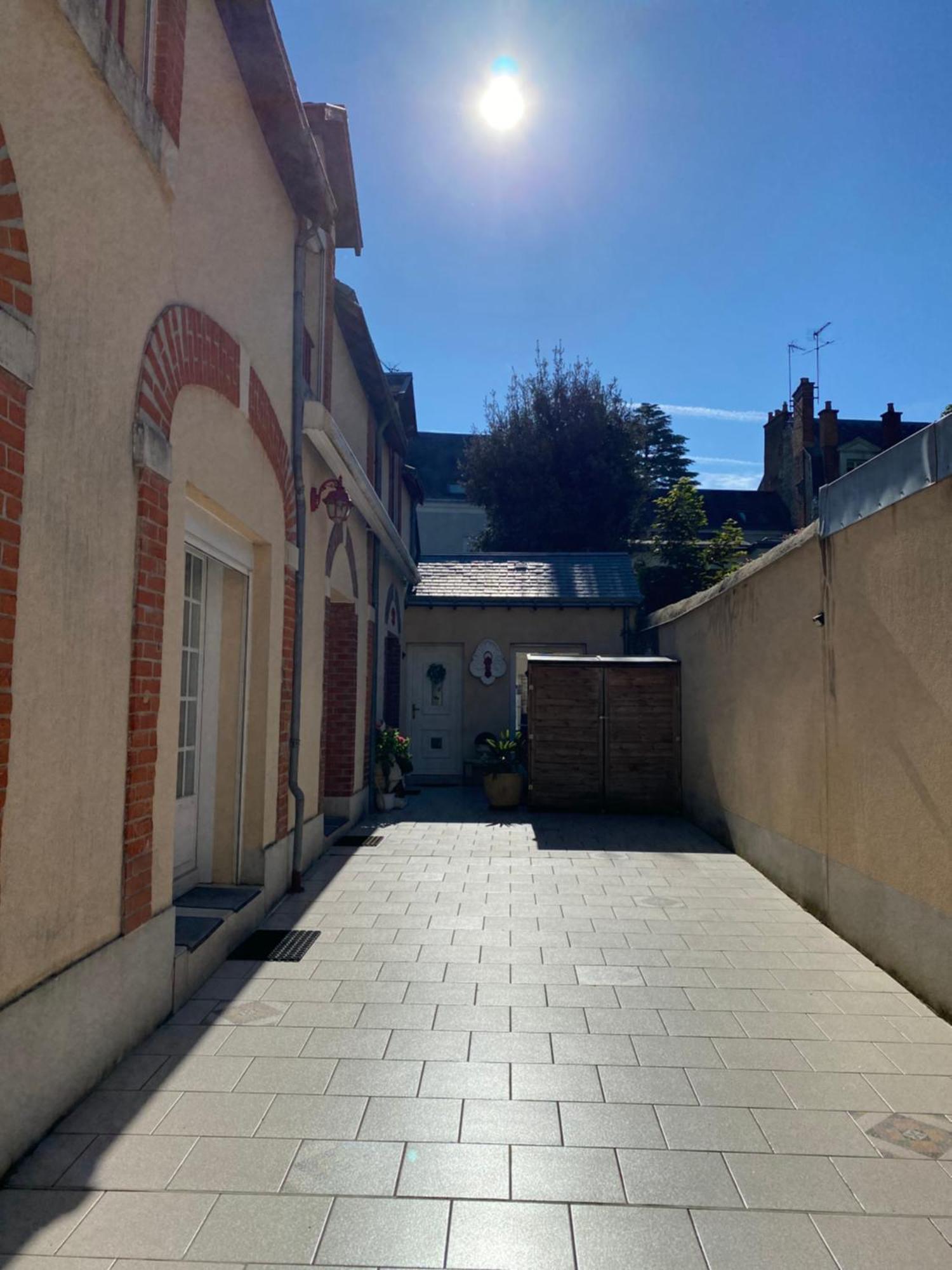 Apartment Les Jardins De Ma-mans: With Private Parking